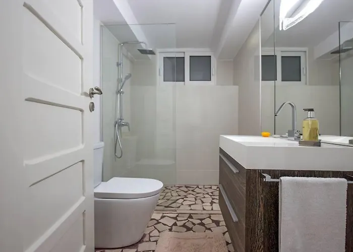 Luxury Living Nisos Vs Rhodes Town شقة *