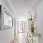 Luxury Living Nisos Vs Rhodes Town Daire